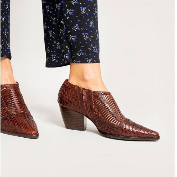 Matisse Shoes - Like New Matisse Vigo Leather Booties Cowboy Boho Western Anthropologie